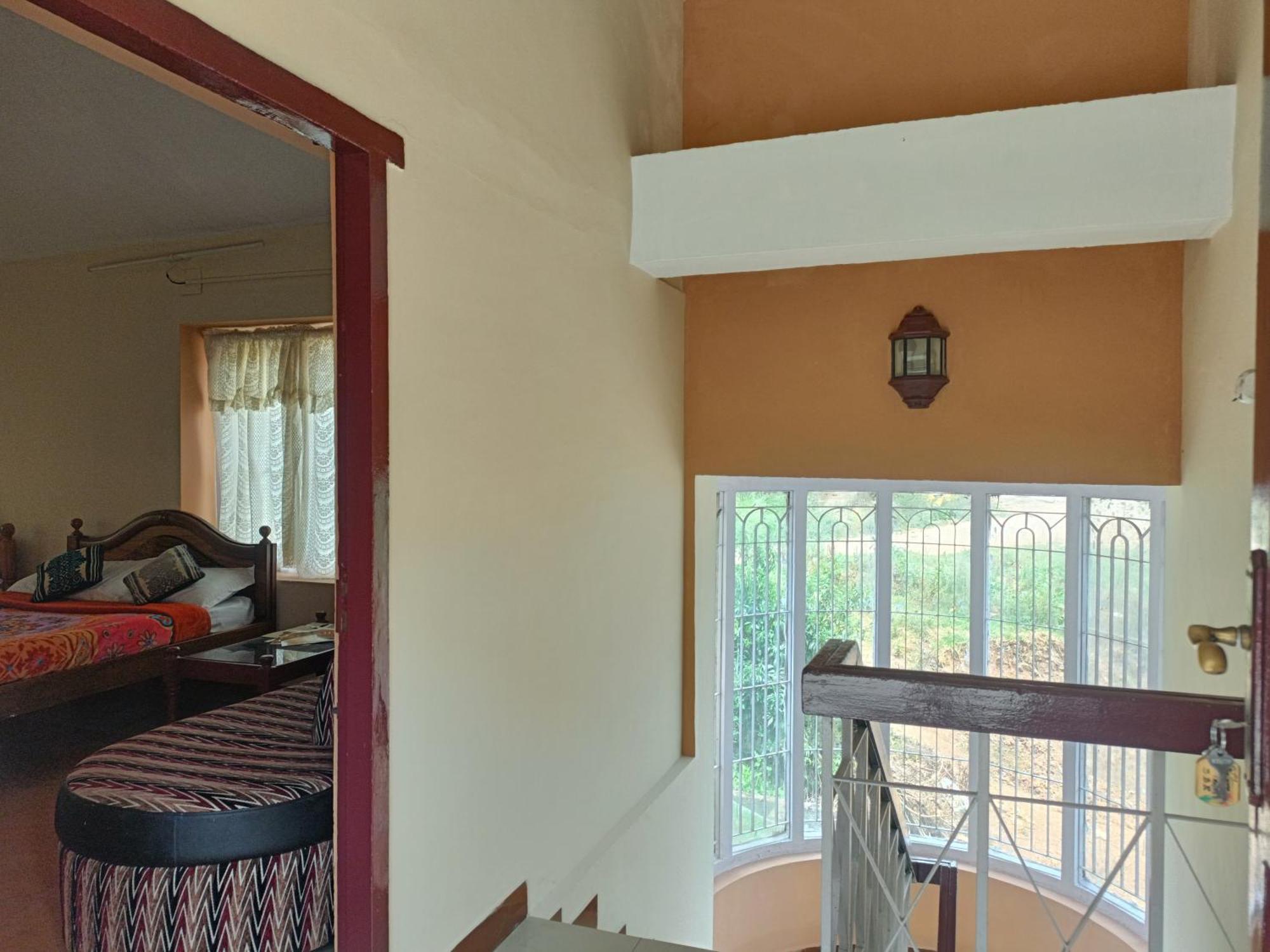 Queens Cottage - Individual Cottage Утакаманд Экстерьер фото